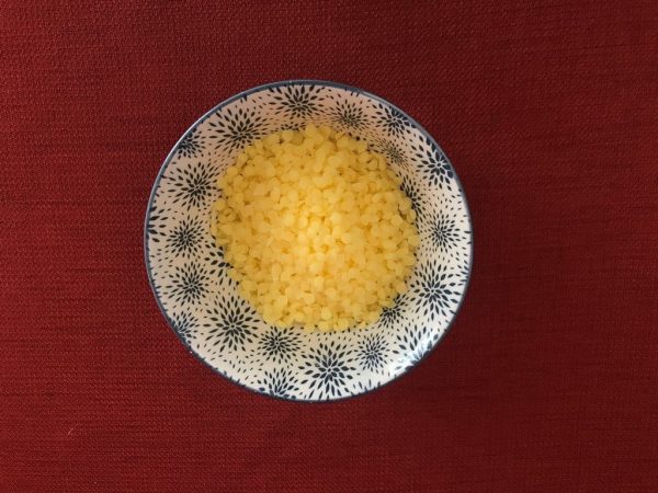 yellow beeswax Suds N Scents